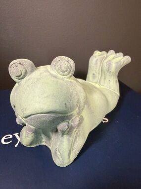 Garden Concrete Frog